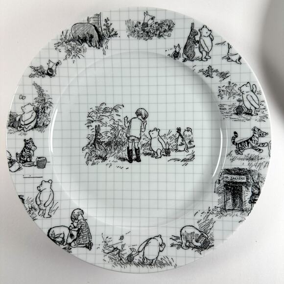 Disney Winnie the Pooh 10" Dinner Plates Set 4 Classic Sketch Christopher Robin - Picture 4 of 14